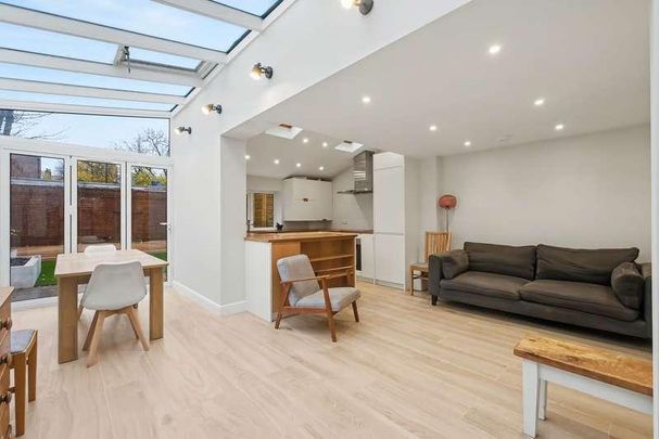 Lancaster Road, London, N4 - Photo 1