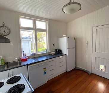 Cool sunny home in great location - pets welcome! - Photo 4