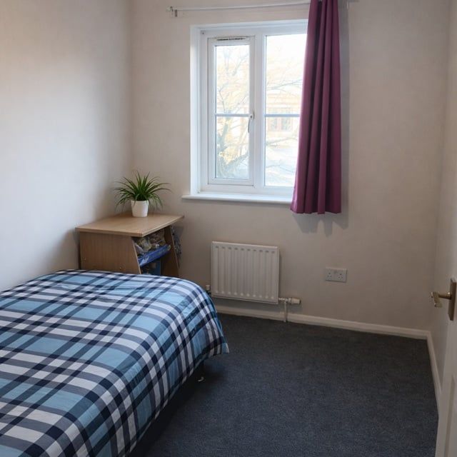 1 Bed Flat, London, E16 - Photo 1