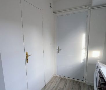 Location Appartement 2 pièces 36m² ELBEUF 76500 - Photo 6