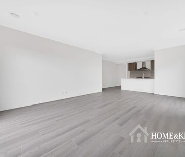 Corner-Block Comfort with Space & Modern Appeal - Photo 3