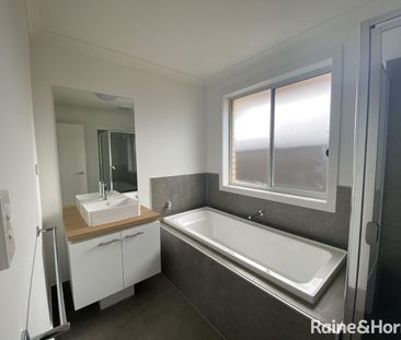 4 Bedroom Family Home - Photo 2