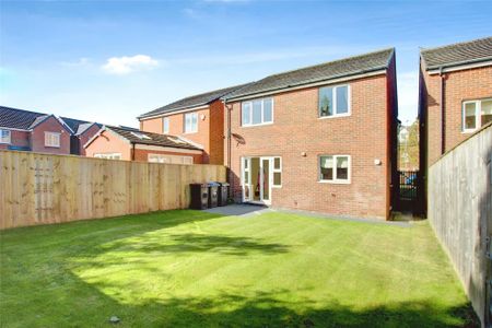 4 bedroom detached house to rent - Photo 5