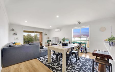 Spacious 4-Bedroom Family Home for Rent in Bonshaw - Photo 4