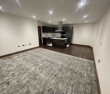 3 Bed Flat, Scarbrook Road, CR0 - Photo 5