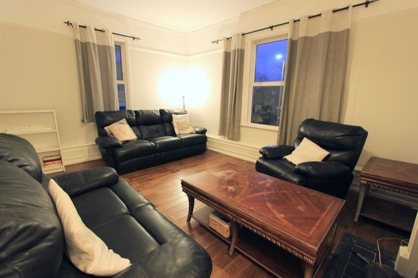 2 Bed Flat, Friern Barnet Road, N11 - Photo 1