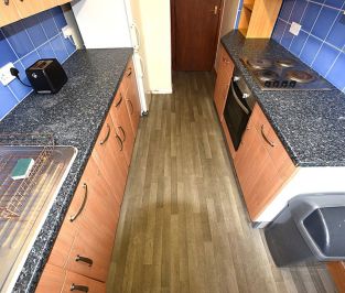 1 bedroom House Share in Howden Place, Leeds - Photo 4