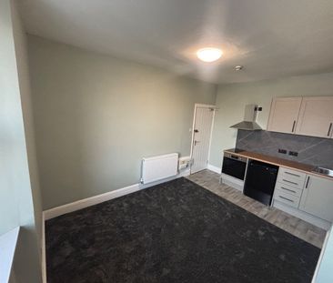 Room in a Shared House, Elliston Road, BS6 - Photo 2