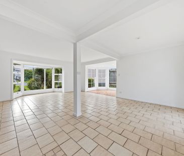 Spacious Family Home in Quiet Buderim Cul-De-Sac - Photo 3
