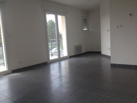 Location Appartement 2 pièces 44m² ST JEAN LE BLANC 45650 - Photo 2