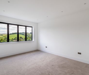 4 bedroom detached house to rent - Photo 3