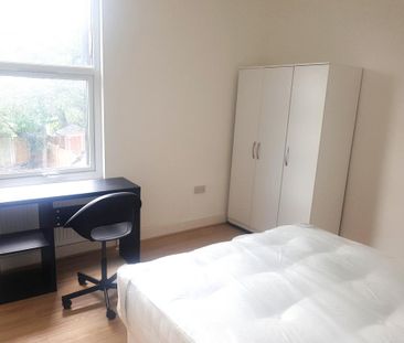 1 bedroom house of multiple occupation to rent - Photo 5