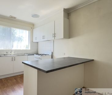 Prime Location Family Home - Photo 3