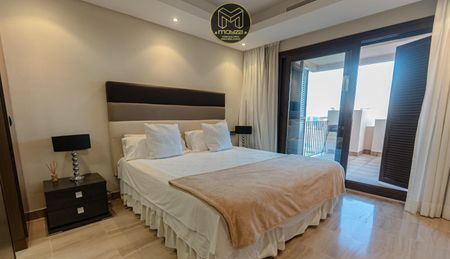 Atico en alquiler en Bahia de la Plata, Estepona - Photo 2