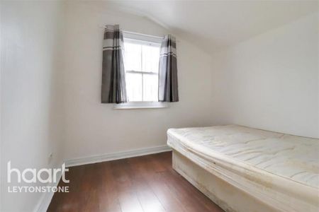5 bedroom end of terrace house to rent - Photo 3