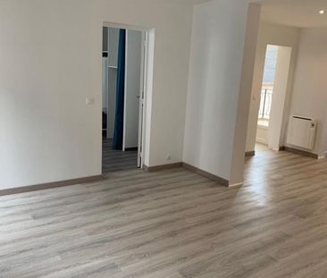 Location Appartement 2 pièces 47m² COULOMMIERS 77120 - Photo 4