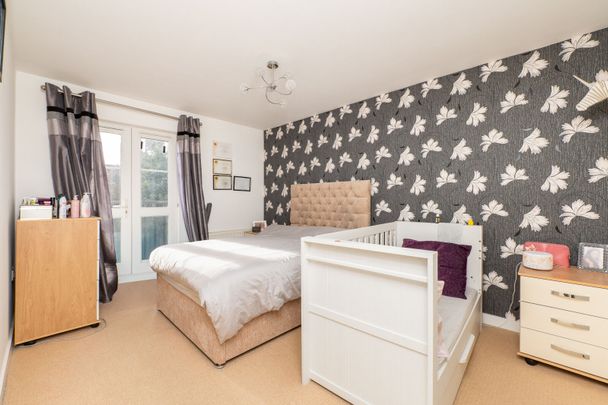 Revere Way, Epsom, KT19 - Photo 1