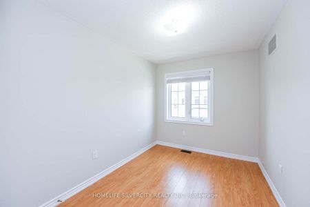 For Lease - 7 Miami Grove, Brampton, Ontario - Photo 4