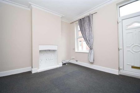 Portland Street, Wakefield, WF1 - Photo 2