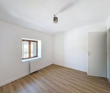 Location appartement 4 pièces 89.17 m² à Bourg-en-Bresse (01000) CE... - Photo 2
