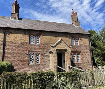 Church Cottages Goodnestone, The Street, Goodnestone - Photo 1
