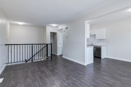 2 Bedroom - Photo 3