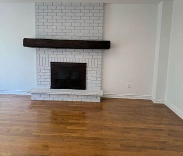 For Lease - 27 Hammond Drive Unit# Main, Aurora, Ontario - Photo 2