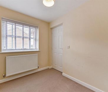 3 bedroom end of terrace house to rent - Photo 5