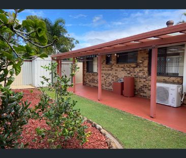 1892 Gold Coast Highway, Burleigh Heads, Qld 4220 - Photo 1