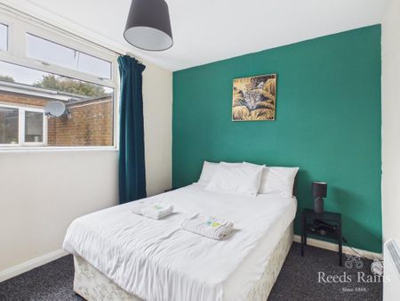2 bedroom apartment to rent - Photo 3