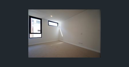 Modern Two Bedroom Apartment In Prime Location - Photo 5