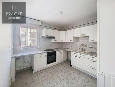 Appartement 4 pièces - 2 chambres - COURBEVOIE - Photo 2