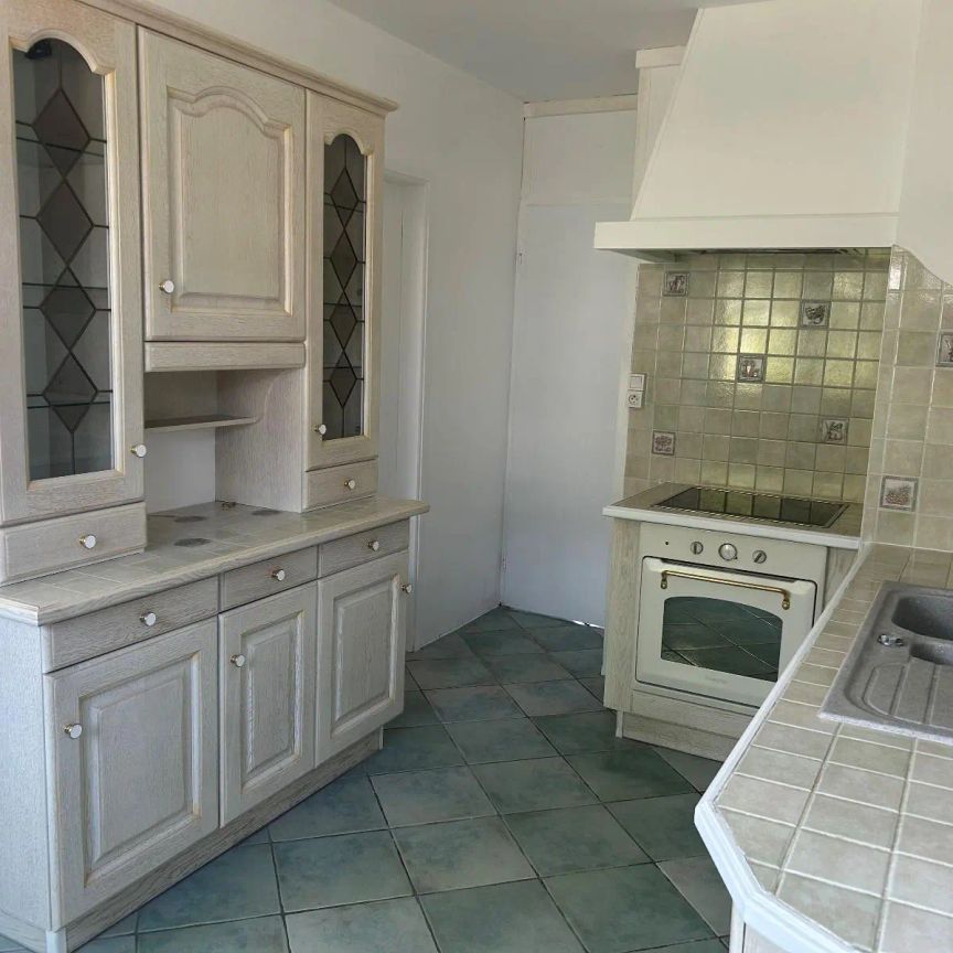Appartement à louer 5 pièces 84.35m² - Photo 1