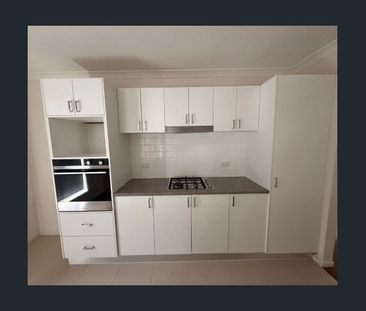 4 bedroom family home - Photo 4