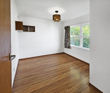 Glen Eden / Kelston 3brm Classic Home - Photo 5