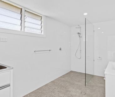 Charming Renovated Home - Photo 5