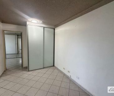RENOVATED UNIT WITH PARK VIEWS ! - Photo 2