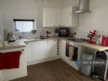 2 bedroom detached house to rent - Photo 4