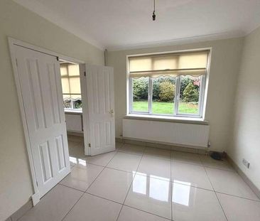 Bleak Hill Road, Windle, WA10 - Photo 1