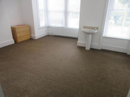 5 bedroom terraced house to rent - Photo 4
