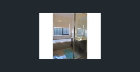 4 Bedroom Family Home ! - Photo 4