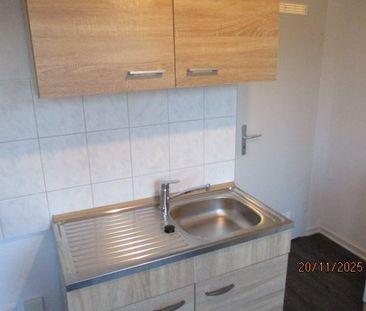 5213 - 2-Zimmer-Obergschosswohnung mit moderner EBK und Balkon! - Photo 1