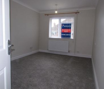 2 Bed Flat - Photo 5