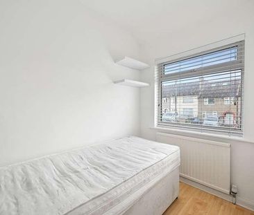 Ballards Road, London, NW2 - Photo 2