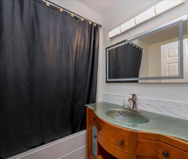 For Lease - 1078 Balsam Road, Innisfil, Ontario - Photo 2