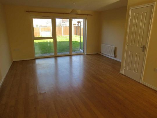 3 bedroom terraced house to rent - Photo 1