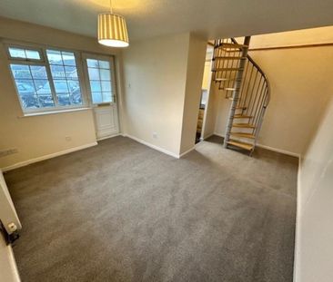 1 bedroom link detached house to rent - Photo 1