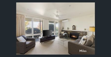 DELIGHTFUL QUIET PARKSIDE FAMILY HOME - Photo 5