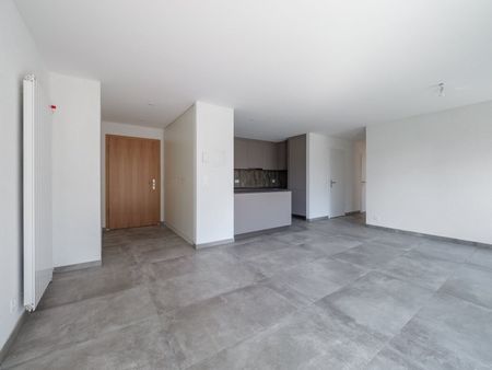 New 3.5-room apartment on the 1st floor for rent - Foto 3