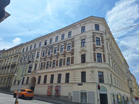 Ausgesprochen schöne, unbefristete und WG-taugliche Altbauwohnung mit modernem Flair - Photo 3